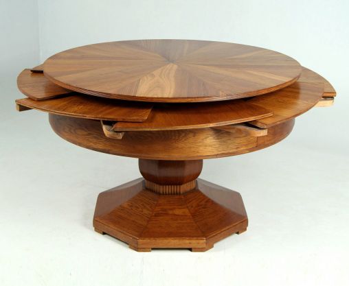 Table de salle à manger ronde antique, extensible, en chêne, années 19 - Atelier Josef Seiler à Liegnitz
Chêne
années 1920