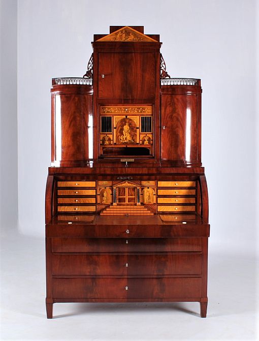 Antique Seeland secretary in mahogany with marquetry, Biedermeier 1820 - Schleswig-Holstein / Denmark
Mahogany
Biedermeier around 1820