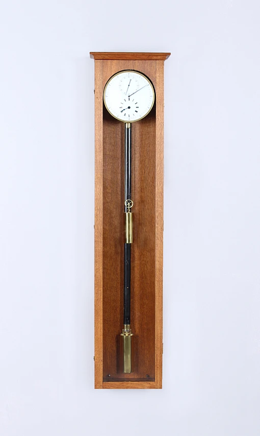 Antiker Regulator, Präzise Wanduhr mit Sekundenpendel, um 1900-1920 - wohl Deutschland
Eiche, Messing
Anfang 20. Jahrhundert