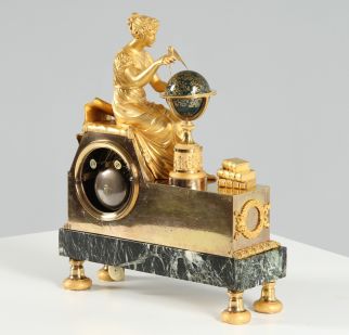 Mouvement avec sonnerie à disques de serrure et suspension à fil du pendule