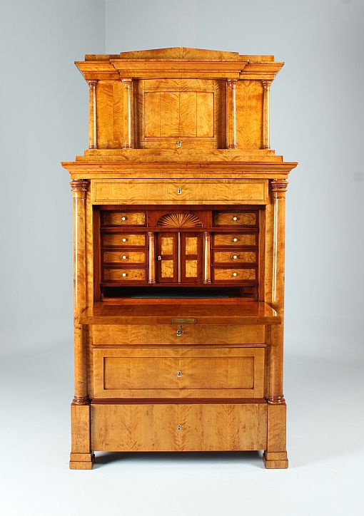 Secrétaire Biedermeier, Meisterstück, Braunschweig, Berlin, vers 1830 - Brunswick - Berlin
Bouleau
Biedermeier vers 1830