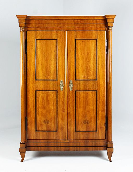 Grande armoire antique, armoire de couloir, en noyer, Biedermeier 1830 - Bavière
noyer scellé
vers 1820