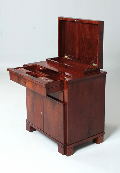 Antico cassettone con interno, mogano, Biedermeier 1830 ca. - Germania del Nord
Mogano
Biedermeier intorno al 1830