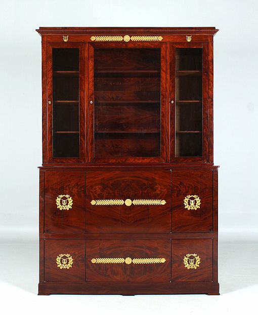 Antiker Bücherschrank mit Tresor, Mahagoni, Ormolu, Frankreich um 1820 - Frankreich
Mahagoni
Empire um 1820