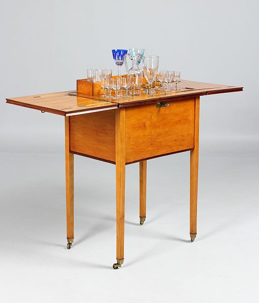 Antico mobile bar, bar segreto nascosto, 1910 circa - Inghilterra
Ciliegio, faggio
intorno al 1910