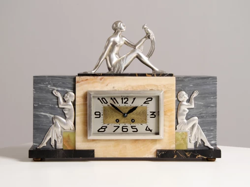 Antike Kaminuhr, Frankreich, Art Deco um 1920-1930 - Frankreich
Marmor, Bronze
um 1930