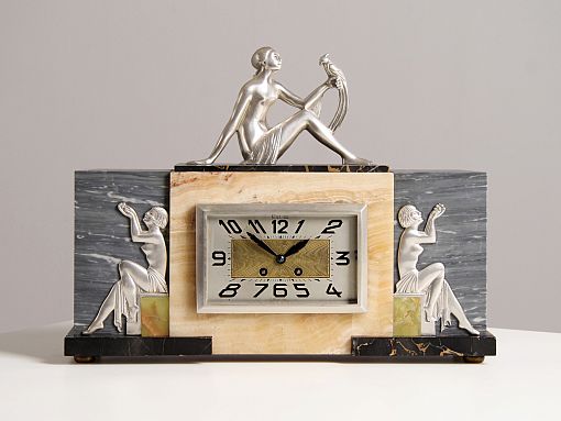 Antike Kaminuhr, Frankreich, Art Deco um 1920-1930 - Frankreich
Marmor, Bronze
um 1930