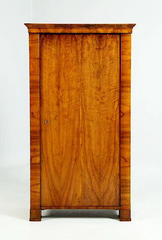 <p>Austria<br />
Noce<br />
Biedermeier intorno al 1830</p>