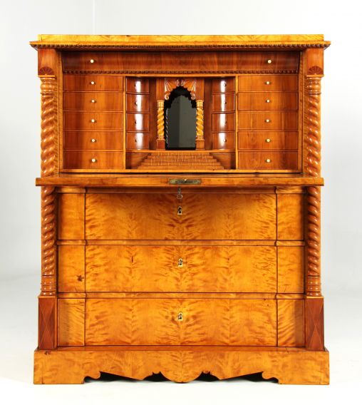 Antico segretario Biedermeier con scomparti segreti, Svezia, 1870 - Svezia
Betulla, mogano
Storicismo intorno al 1857