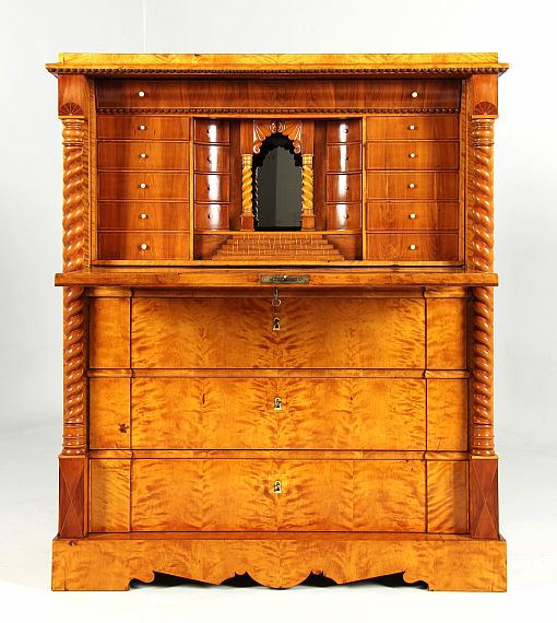 Ancien secrétaire Biedermeier, compartiments secrets, la Suède, 1870 - Suède
Bouleau, acajou
Historicisme - daté 1857