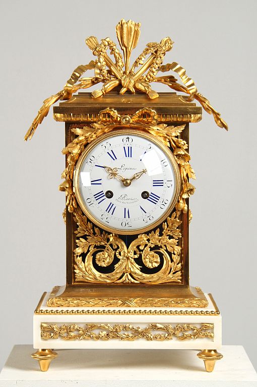 Antike Pendeluhr aus Ormolu Bronze, Louis XVI Stil, Paris, circa 1870 - Paris
Ormolu, Glas, Marmor
um 1870