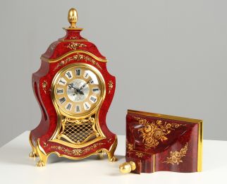 Atmos clock with wall console