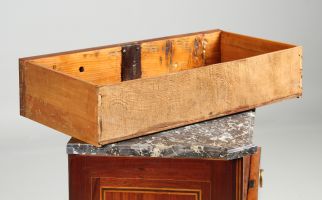 French antique chest of drawers