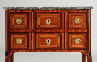 Antique chest of drawers with marquetry