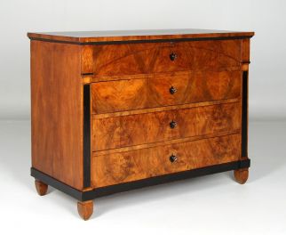 Biedermeier chest of drawers