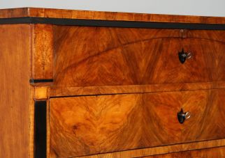 Walnut veneer