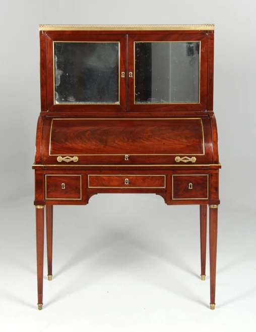 Antique desk, secretary, bureau à cylindre, France around 1800 - France
Mahogany
Directoire around 1800