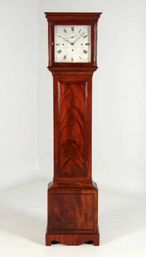 Horloge de parquet antique avec mécanisme musical, acajou, Londres, fin 18e s - Londres
Acajou
fin du 18e siècle
