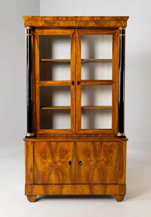 Antique Biedermeier bookcase, walnut, columns, around 1825 - Southern Germany (Baden)
Walnut
Biedermeier around 1825