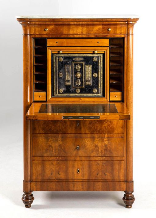 Antique Biedermeier - Charles X secretary with safe, Italy around 1840 - Northern Italy
Walnut and others
around 1840