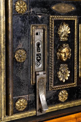Keyhole