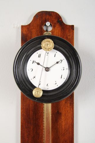 Antique saw clock