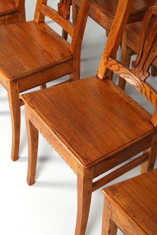 10 chaises antiques