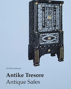Important bilingual standard work on the history and development of safes from antiquity to the early 20th century. With extensive illustrations, details on the history of technology, regional developments and dating criteria.