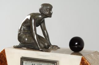 Art Deco figure woman
