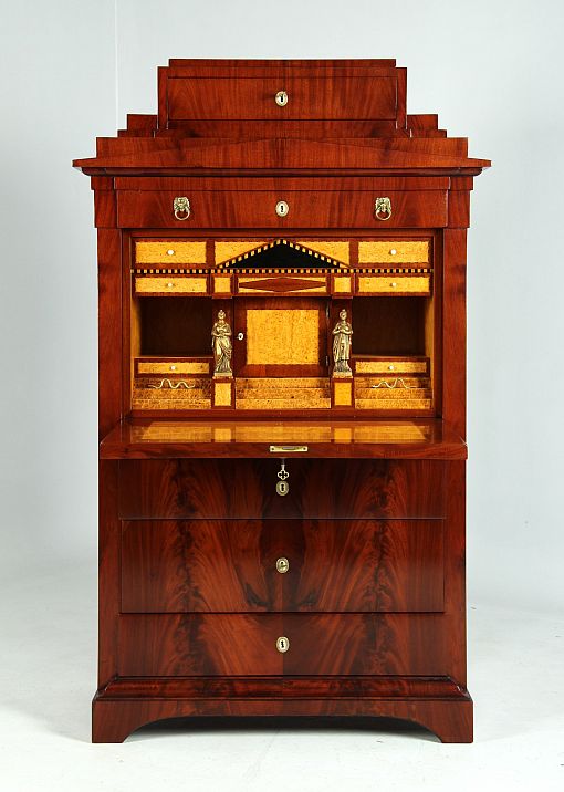 Antiker Biedermeier Sekretär, Mahagoni, Berlin um 1825 - Berlin
Mahagoni u.a.
um 1825