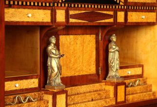 Figuren Holz geschnitzt