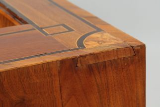 Ridge moulding