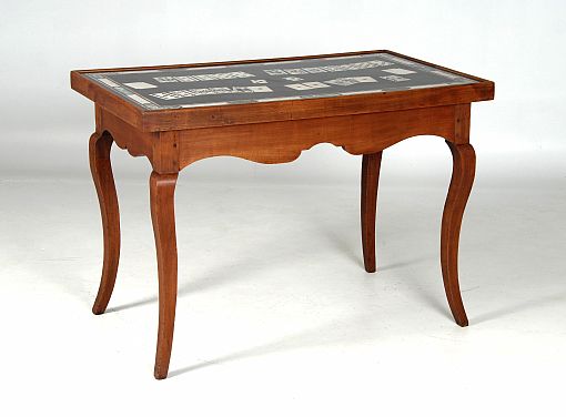 Antiker Spieltisch mit Scagliola Platte, Pokertisch, 19. Jhdt. - Italien
Kirschholz, Scagliola
Mitte 19. Jahrhundert