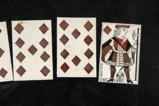 Card game G. de Paris antique