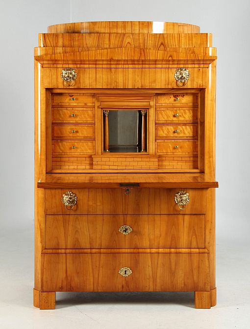 Antiker Biedermeier Sekretär, Kirsche, um 1830, restauriert - Sachsen
Kirsche
um 1835