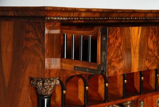 Antiker Biedermeier Sekretär mit Geheimfach, Nussbaum, Kirsche, um 1830