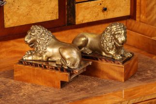 Bronze Löwe