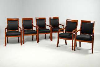 Six chaises antiques avec accoudoirs en cerisier