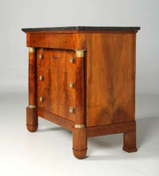 Commode antique en noyer Empire