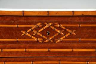 Meubles en faux bambou