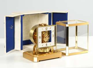 Atmos desk clock from 1963 with square dial
