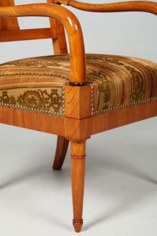 Antique Biedermeier armchair in cherry wood, circa 1830