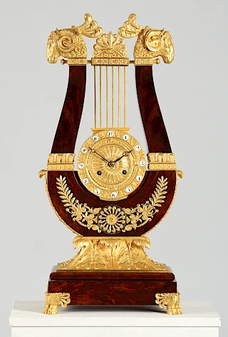 <p>Francia<br />
mohagano, bronzo<br />
intorno al 1825</p> <p>Francia<br />
mohagano, bronzo<br />
intorno al 1825</p>