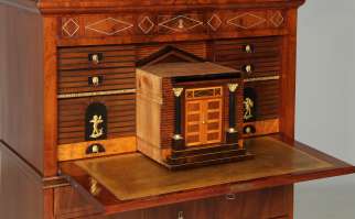 Biedermeier Sekretär mit Geheimfächern