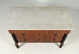 Carrara Marmor Kommode