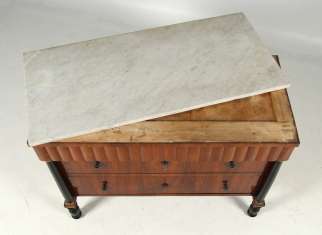 Carrara Marmor Kommode